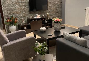 Felicia`s House allows 18 year olds to book a room