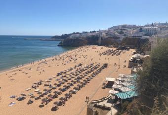 Sopas e Descanso Guesthouse allows 18 year olds to book a room