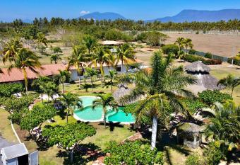 San Rafael has Balcony rooms