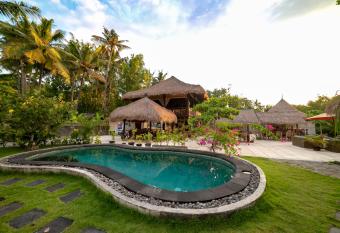 Ceningan Resort allows 18 year olds to book a room