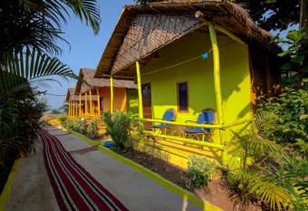 Molly s Nest has Balcony rooms