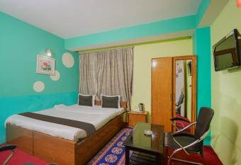 Collection O Hotel Twins Peak allows 18 year olds to book a room