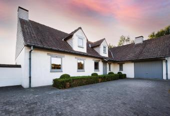 B&B Maison Blanche allows 18 year olds to book a room