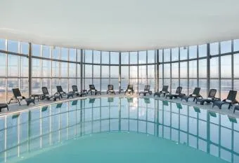 Apartamento T3 com varanda e vista para o mar has Balcony rooms