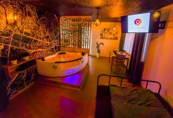 Punkt Nieruchomo  ci allows 18 year olds to book a room