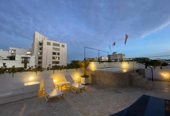 The Orange House Santa Marta allows 18 year olds to book a room