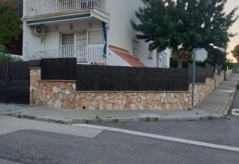 Xalet en Creixell has Balcony rooms