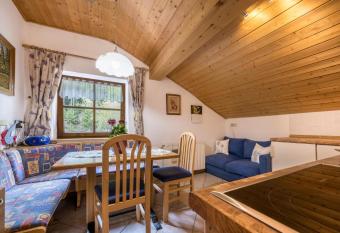 Apartment Waldesruh has Balcony rooms