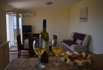 Apartments Marta has Balcony rooms