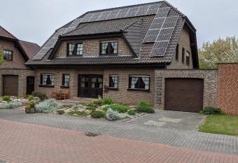 Haus M  nsterland has Balcony rooms