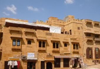 Killa Bhawan Lodge allows 18 year olds to book a room