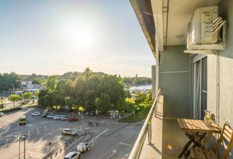 Apartman & Room Zara - free parking allows 18 year olds to book a room