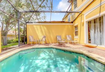 Welcome Family & Pet at Disney Themed home pool allows 18 year olds to book a room