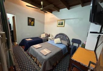 Habitaci  n en suite, Excelente Ubicaci  n has Balcony rooms