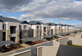 Teasa Group - Prestige 3 Bed Waterfall has Balcony rooms