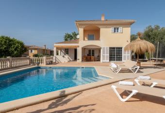 Villa Sayana has Balcony rooms