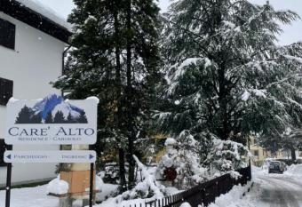 Car   Alto has Balcony rooms