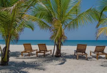 Manoush Beach has Balcony rooms
