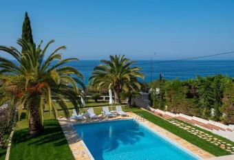 Kamariyo Athens Riviera has Balcony rooms