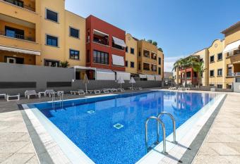 Vivienda Vacacional Adeje has Balcony rooms