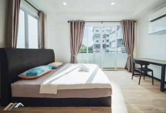 Serene Heights by Evernent allows 18 year olds to book a room