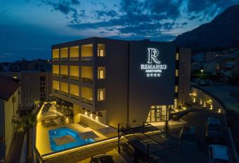 Aparthotel Remaneo has Balcony rooms