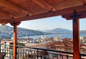 Kanina Hotel&Hostel allows 18 year olds to book a room