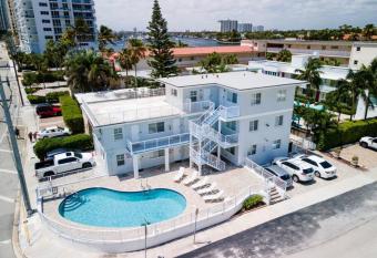 Bayshore Breeze 10 - Fort Lauderdale Beach has Balcony rooms