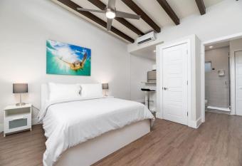 The Hideaway at Lake Ridge 2 has Balcony rooms