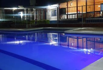 Finca Hotel Campestre La Paloma Cootur allows 18 year olds to book a room