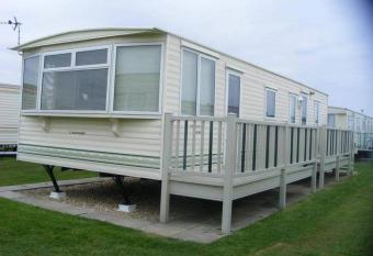 Ingoldmells 3 bed 5 berth caravan double glazed central heated 36x 12ft has Balcony rooms
