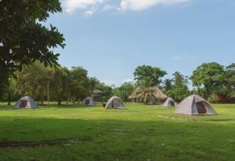 Camping Tequendama Playa Arrecifes Parque Tayrona allows 18 year olds to book a room