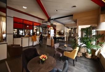 Hotel Italia has Balcony rooms