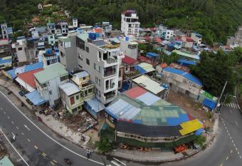Qui s Homestay has Balcony rooms