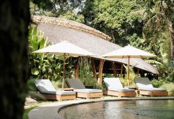 Umani Resort allows 18 year olds to book a room