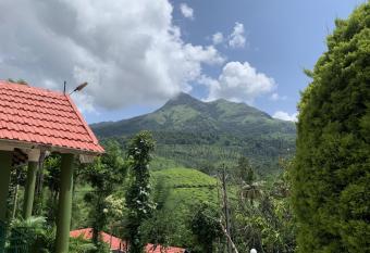 VOYE HOMES Chembra Peak View Villas allows 18 year olds to book a room