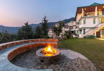 StayVista at Vue By The Valley has Balcony rooms