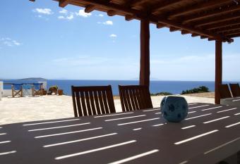 Summer Family Sea View Villa Antiparos has Balcony rooms