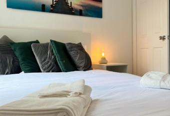 93 West Road allows 18 year olds to book a room