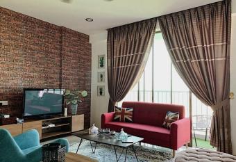 Lizs Homestay has Balcony rooms