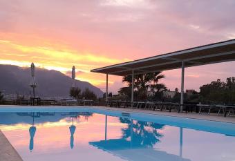 CI VULIA b&b - Sicilia sea, pool, bbq, tv, wi-fi allows 18 year olds to book a room