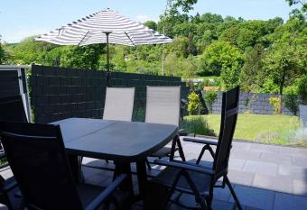 Ferienwohnung Wundersch  n has rooms with a private hot tub