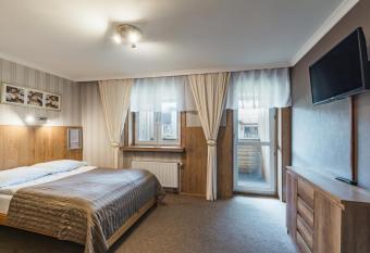 Pokoje Go  cinne i Apartamenty Krup  wki 19 allows 18 year olds to book a room