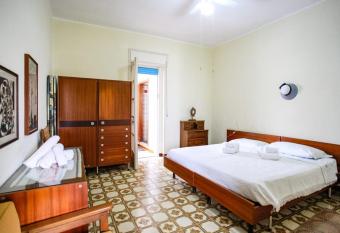 Omero 46 - Family House Torre dell Orso SIT has Balcony rooms