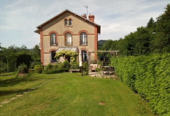 La Maison Du Marchand has Balcony rooms
