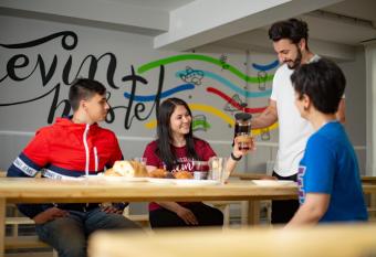 Leevin Hostel Mountjoy allows 18 year olds to book a room