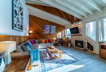 #438 - Ski-In Ski-Out Condo - Mountain Views & Jacuzzi has Balcony rooms