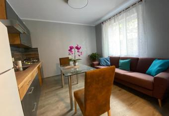 Guest house Sunny has Balcony rooms