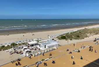 Seaview and Sun@Nieuwpoort has Balcony rooms