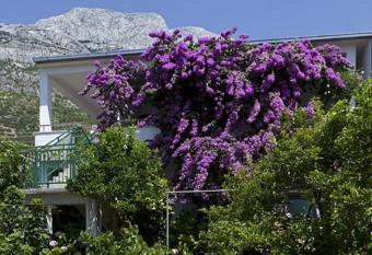House Marta has Balcony rooms